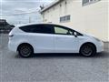2013 Toyota PRIUS α