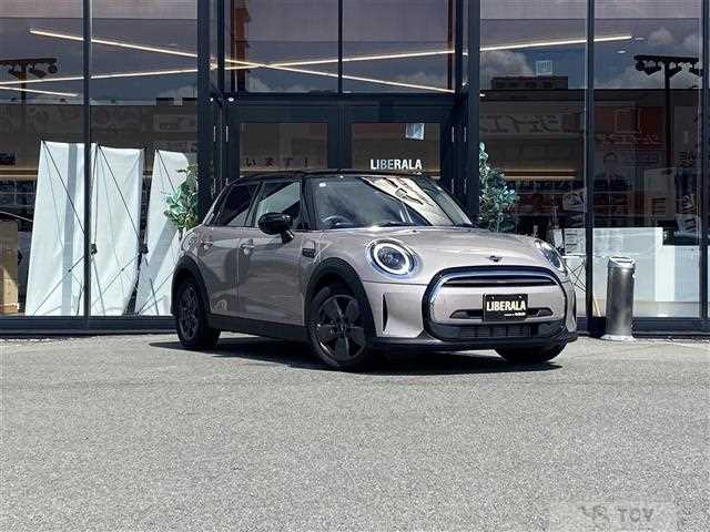 2021 BMW MINI