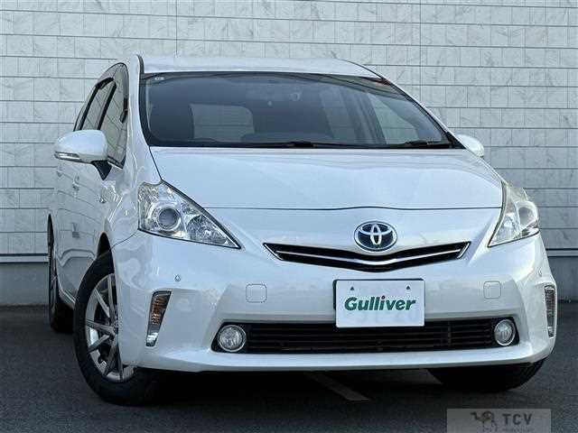 2013 Toyota PRIUS α
