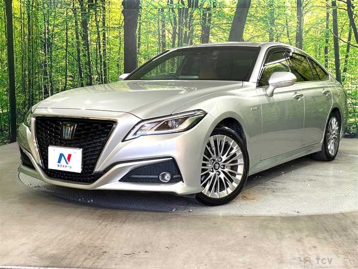 2019 Toyota Crown Hybrid