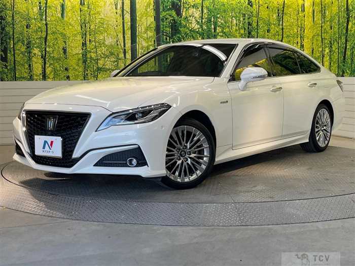 2019 Toyota Crown Hybrid