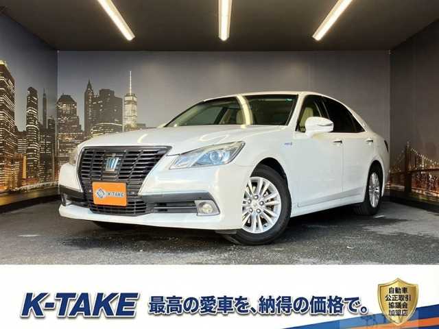 2013 Toyota Crown
