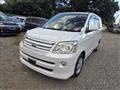 2005 Toyota Noah