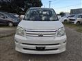 2005 Toyota Noah