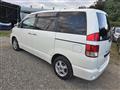 2005 Toyota Noah