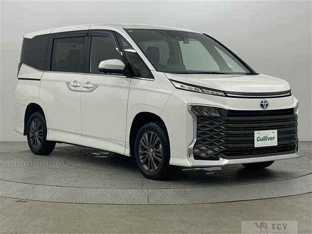 2022 Toyota Voxy