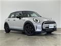 2022 BMW MINI