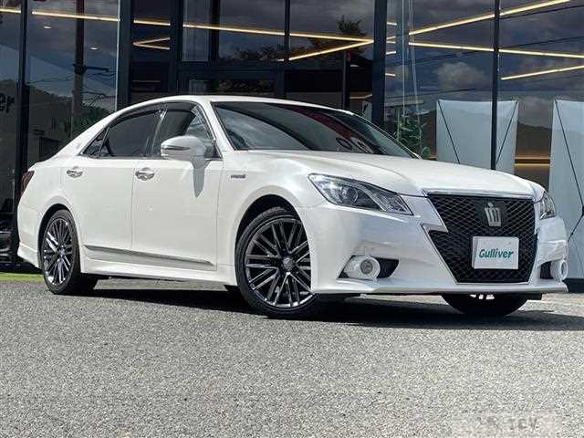 2013 Toyota Crown Hybrid