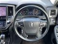 2013 Toyota Crown Hybrid