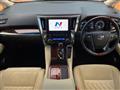 2015 Toyota Alphard Hybrid