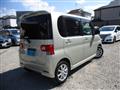 2012 Daihatsu Tanto