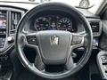 2014 Toyota Crown Hybrid