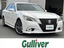 2014 Toyota Crown Hybrid