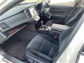 2015 Toyota Crown Hybrid