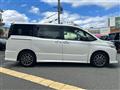 2015 Toyota Voxy
