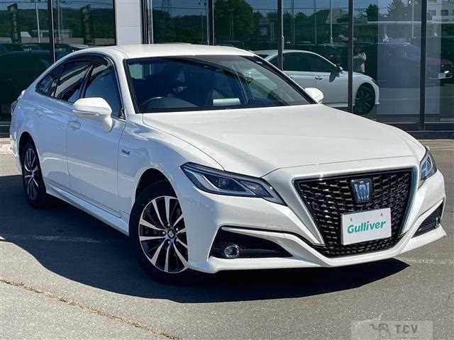 2019 Toyota Crown Hybrid