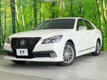 2015 Toyota Crown Hybrid