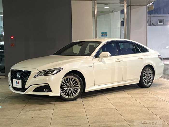 2018 Toyota Crown Hybrid