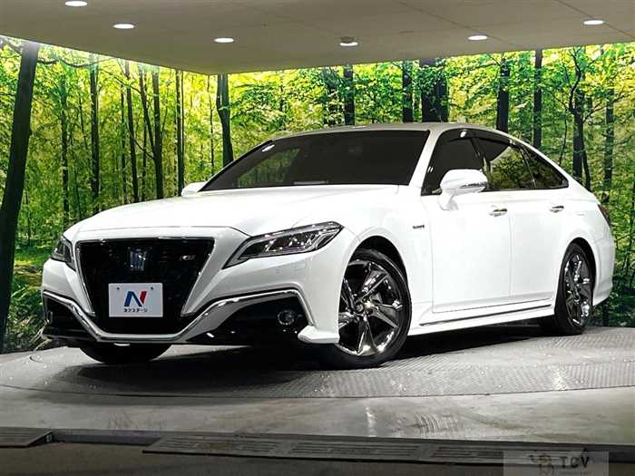 2019 Toyota Crown Hybrid