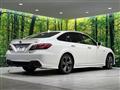2019 Toyota Crown Hybrid