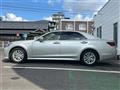 2016 Toyota Crown Hybrid