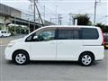 2009 Nissan Serena