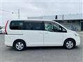 2009 Nissan Serena