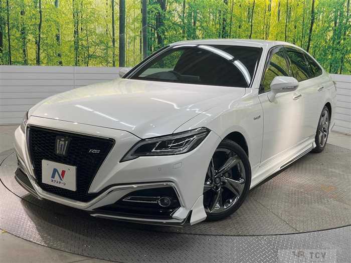 2019 Toyota Crown Hybrid