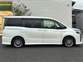 2017 Toyota Voxy