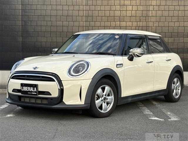 2022 BMW MINI