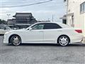 2013 Toyota Crown Hybrid