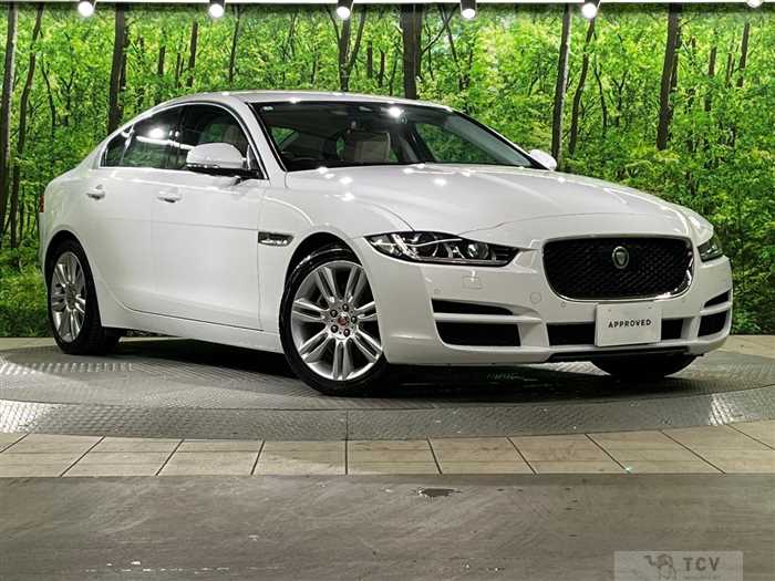 2017 Jaguar XE