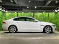 2017 Jaguar XE