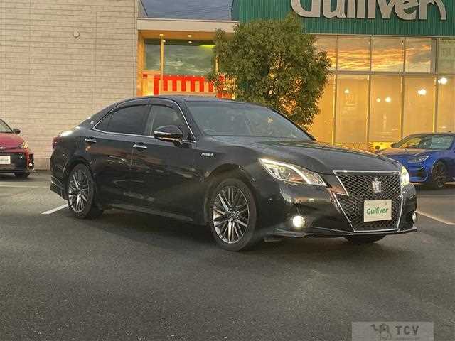 2013 Toyota Crown Hybrid