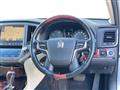 2016 Toyota Crown Majesta