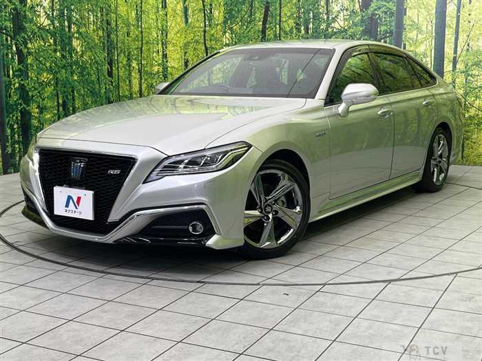 2019 Toyota Crown Hybrid