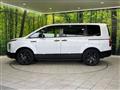 2025 Mitsubishi Delica D5
