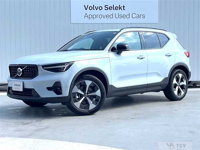 2025 Volvo XC40
