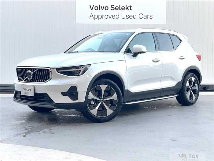 2025 Volvo XC40
