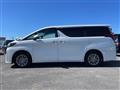 2022 Toyota Alphard Hybrid