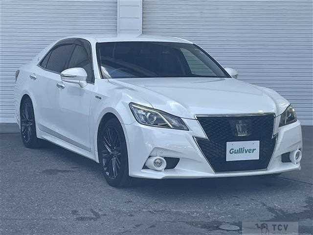 2015 Toyota Crown Hybrid