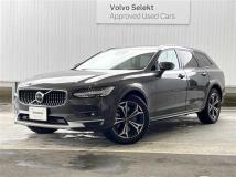 2022 Volvo V90