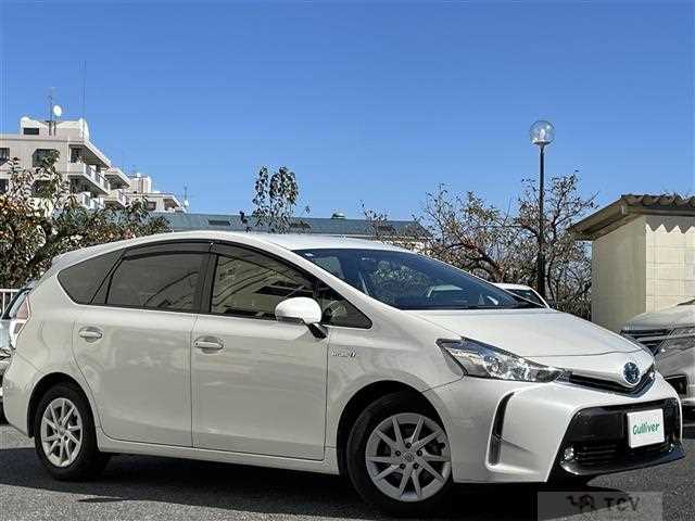 2016 Toyota PRIUS α