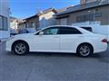2012 Toyota Crown Royal Series