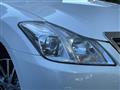 2012 Toyota Crown Royal Series