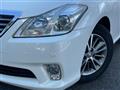 2012 Toyota Crown Royal Series