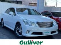 2012 Toyota Crown Royal Series