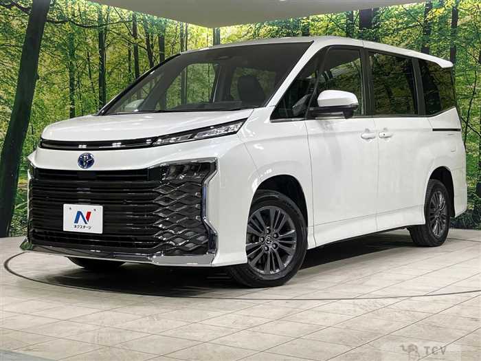 2025 Toyota Voxy