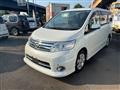 2009 Nissan Serena
