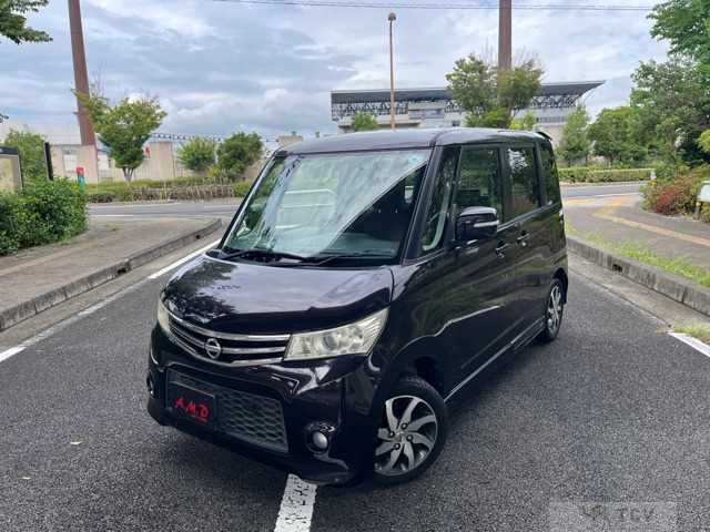 2011 Nissan ROOX